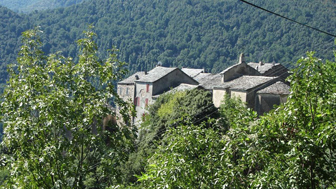 body painting de tornade, personnage marvel et comics faisant partie des x men. Bodypainting super heros realise pour un defile de marvel