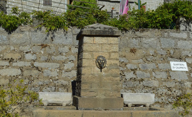 body painting de tornade, personnage marvel et comics faisant partie des x men. Bodypainting super heros realise pour un defile de marvel